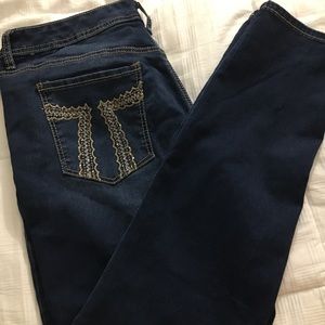 Seven7 brand skinny jeans